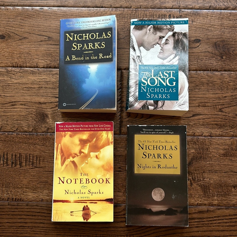 Set of 4 Nicholas Sparks books